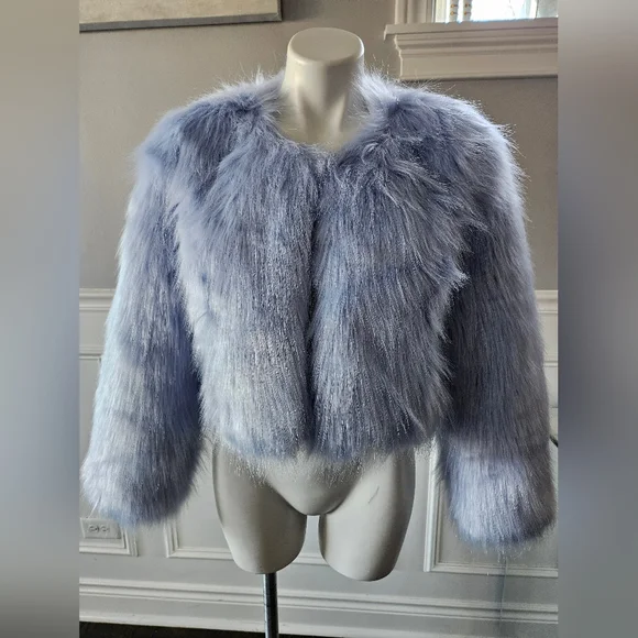 AZALEA WANG Blue Vegan Faux Fur Crop Jacket Coat Size L BRIDAL BACHELORETTE - Picture 1 of 8